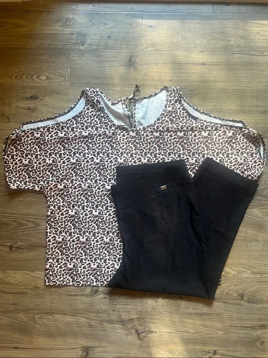 Cold Shoulder Animal Print XL Top with Rafaella Black Capris SZ 18 - 2 Piece Set