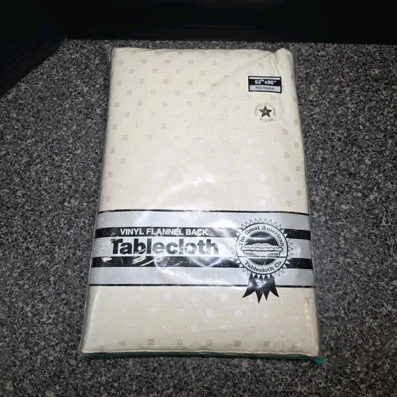 Vintage NOS The Great American Tablecloth Co Vinyl Flannel Back Tablecloth 52x90