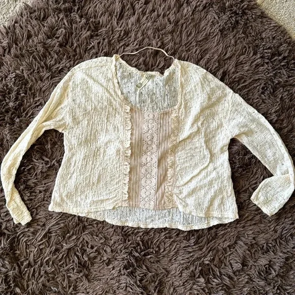 Free People - Vintage French lace slightly cropped oversized small long sleeve