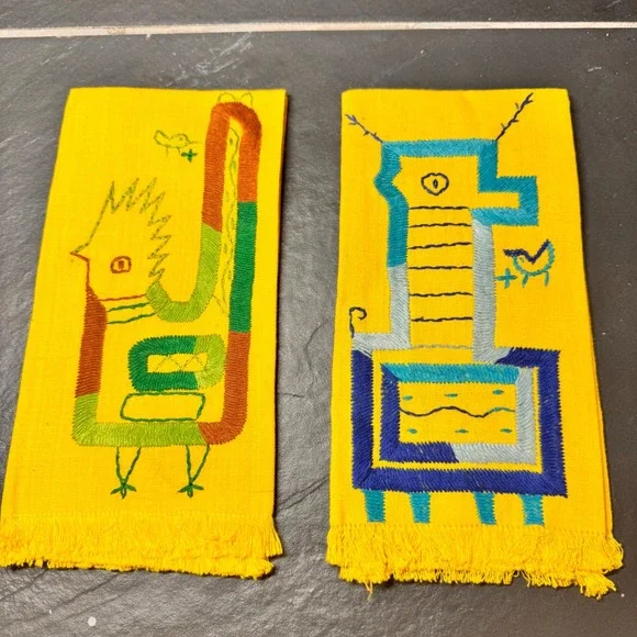 Hand Embroidered Puruvian Guatamalan Folk Art‎ Napkins Yellow Folkloric Set of 2