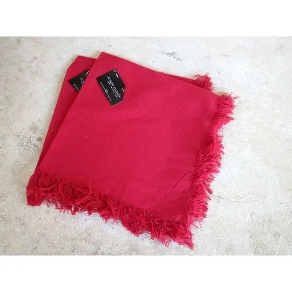 Robert Stanley Christmas Set‎ of 2 Dinner Napkins Red Fringed 18x18
