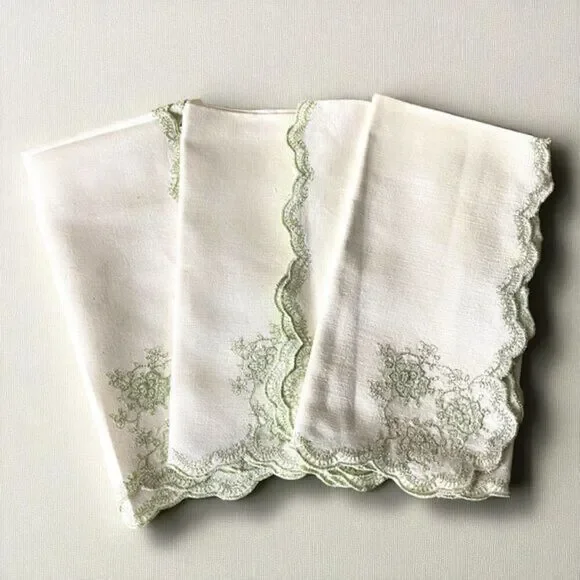 Simply Shabby Chic Rachel Ashwell Embroidered Cotton Linen Napkins Four 19”