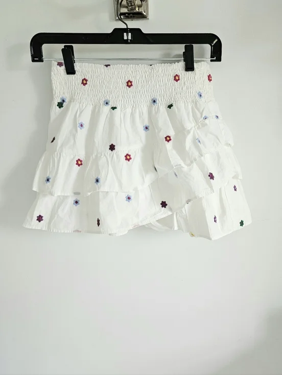 Day+Moon Embroidered Floral Tiered Skort