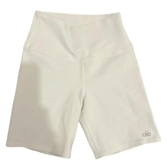 ALO Yoga Women's Light Tan Bike Shorts