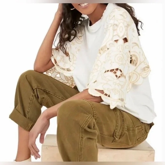 Free People Boho Beachy Embroidered Angel Tee Flutter Sleeves Blouse Top NWT XS