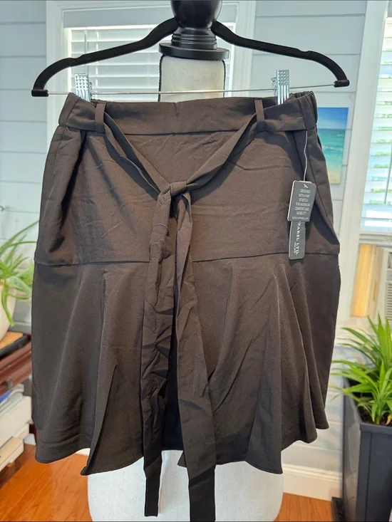 Soho Black Tie-Front Skort