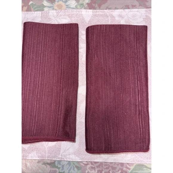 Vintage‎ Bardwil Linens Cords Sultan Maroon  17 X 17  Set of 2