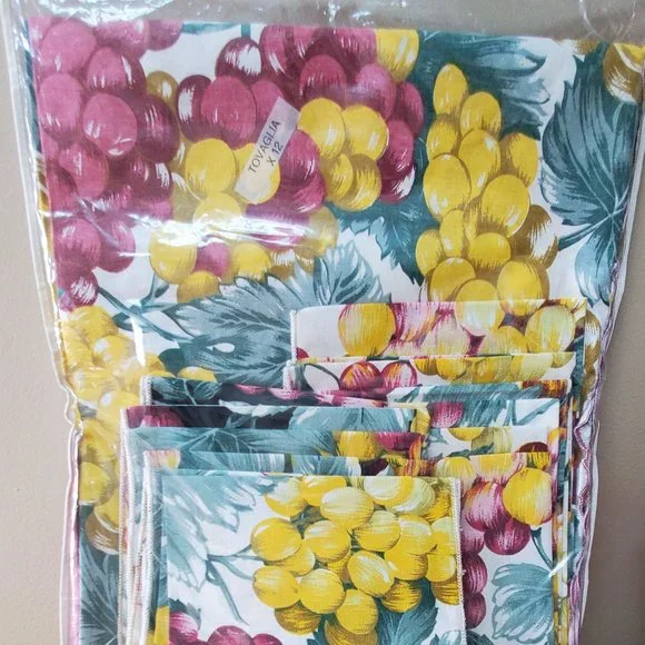 Grape Harvest Pattern Tablecloth 93 x 54 And 12 Napkins Made In Italy