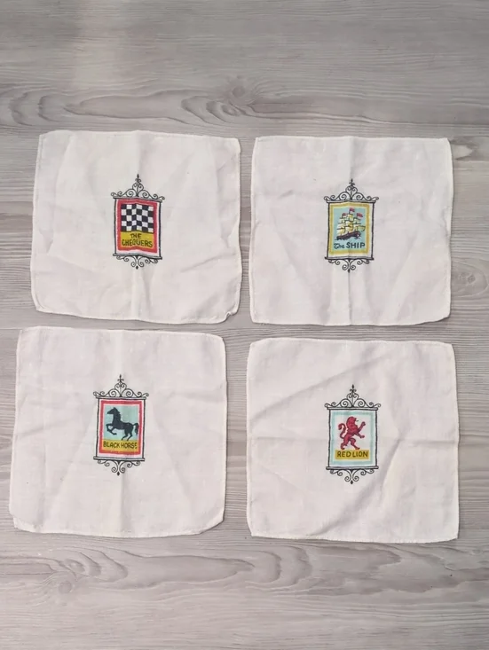 Vintage Embroidered Linen Cocktail Napkins - Crest Motif (Set of 4)