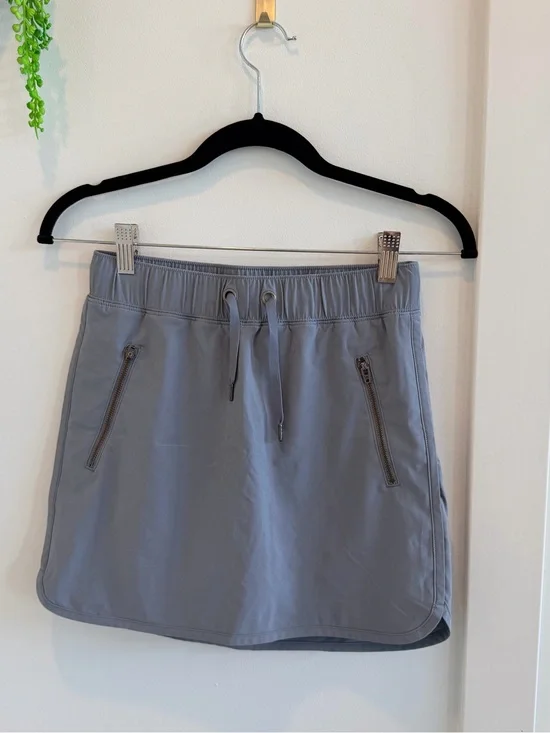 Athleta Light Gray Athletic Skort with Elastic Waist Front Zippers XXS