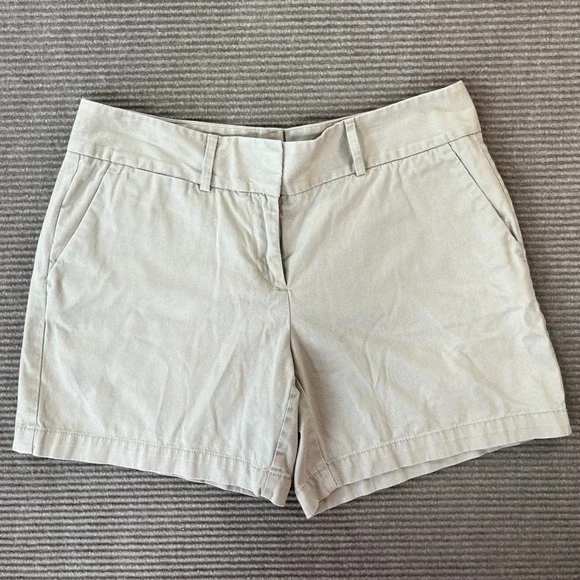 Ann Taylor LOFT Womens Khaki Beige Cotton Chino Shorts Size 4 Mid Rise 4 Inseam