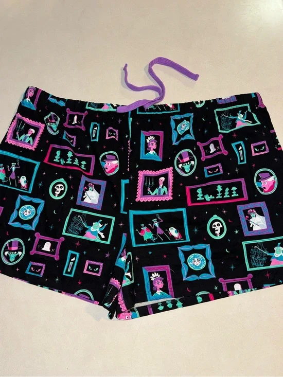 Disney Parks Haunted Mansion Shorts Size 2X