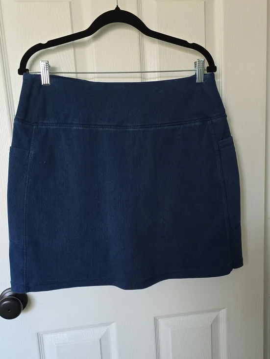 Classic Women's Navy Blue Knit Skort