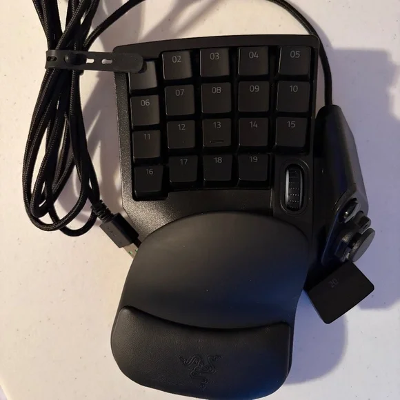 Razer Tartarus Pro Gaming Keypad (Black)