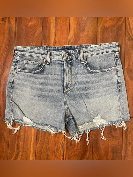 rag & bone Dre Low Rise Short in Stella