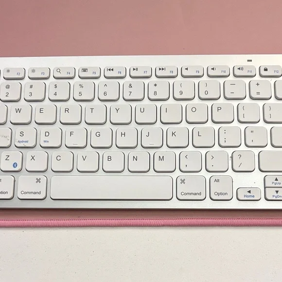 Wireless White Keyboard