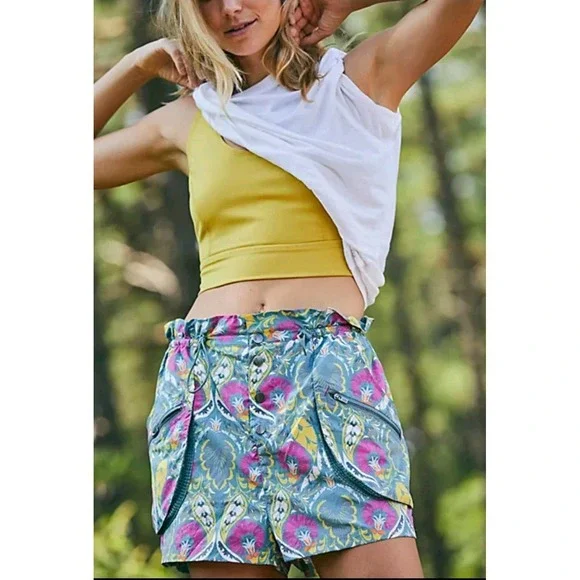 FP Movement Off The Grid Shorts Womens S Floral Gorpcore Parachute Utility‎