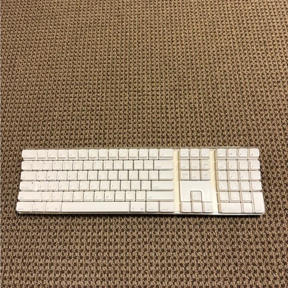 Apple Wireless White Keyboard