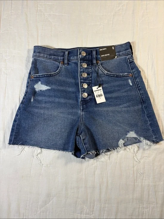 NWT Express Super‎ High Rise Button Fly Distressed Denim Mom Shorts Size 0