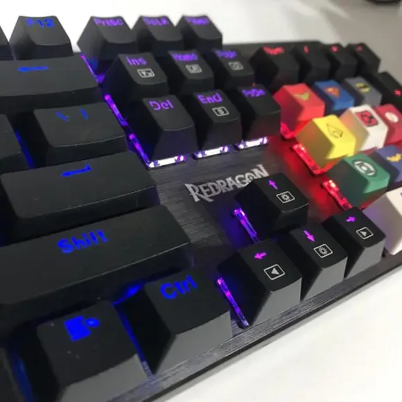 Illuminated Wired USB Keyboard - Redragon Sindri K671 - with DC Universe keys