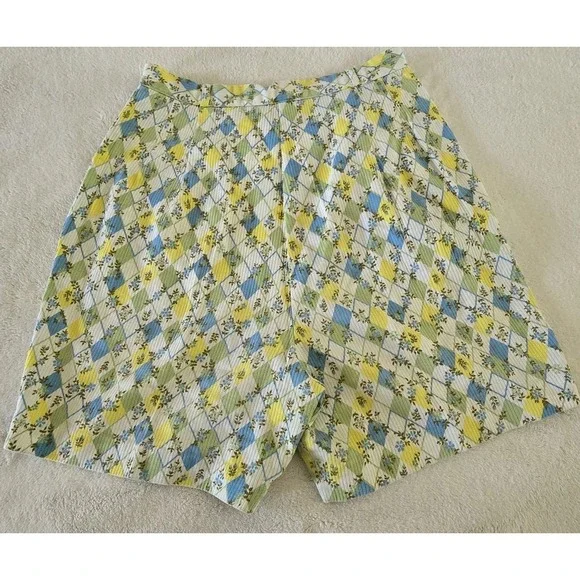 1960‎ 70s Vintage Womens Bermuda Shorts Pleated White Yellow Printed