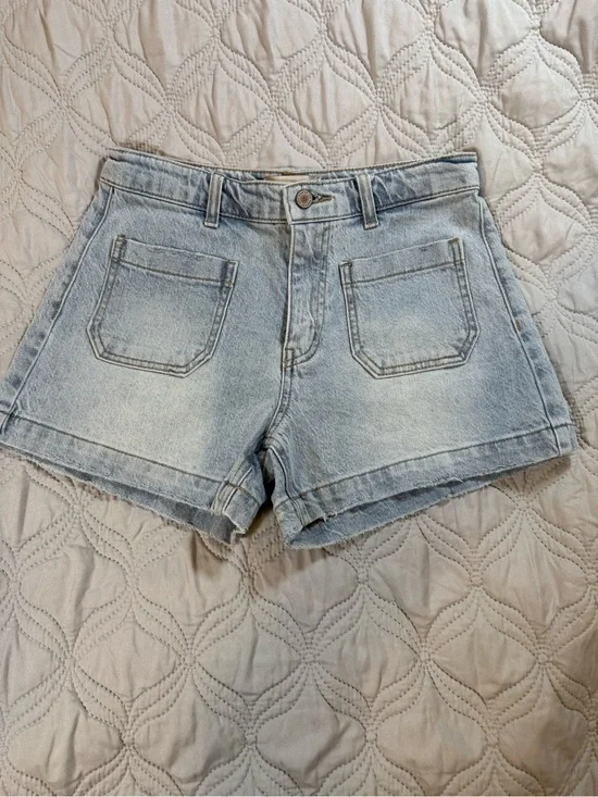 KanCan Light Wash High Rise Denim‎ Mom Shorts Medium