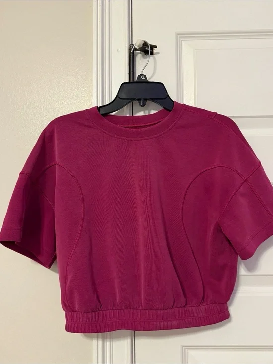 lululemon athletica Cropped Short Sleeve Sweatshirt in Berry