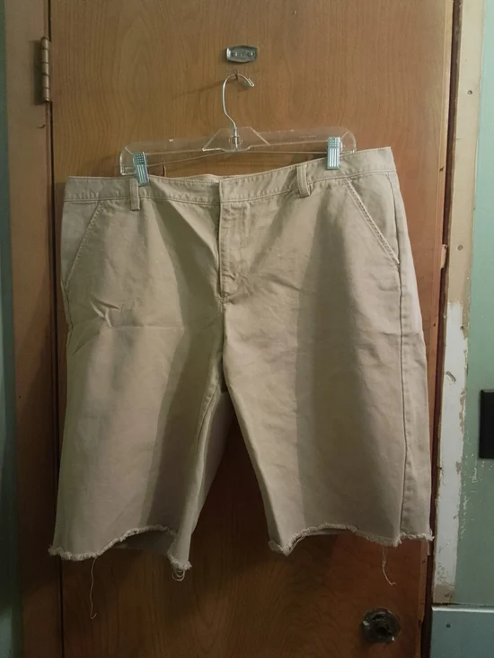 Old Navy Khaki Flat-Front Woman's‎ Authentic Old Navy Size 18 Shorts