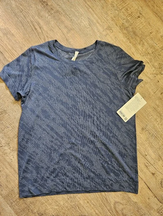 Lululemon Swiftly Relaxed Short Sleeve