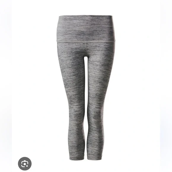 Lululemon Wunder Under Cropped Leggings 8 athleisure‎ workout yoga travel