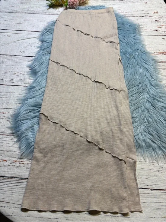 Princess Polly Beige Ribbed Stretch Side Slit Maxi Skirt sz 4