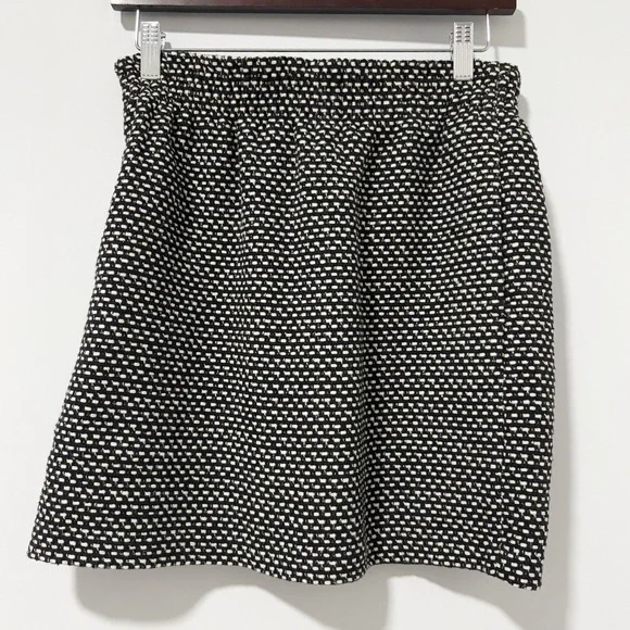 J. Crew Factory Sidewalk Skirt Womens Size 2 Black White Jacquard Print Textured