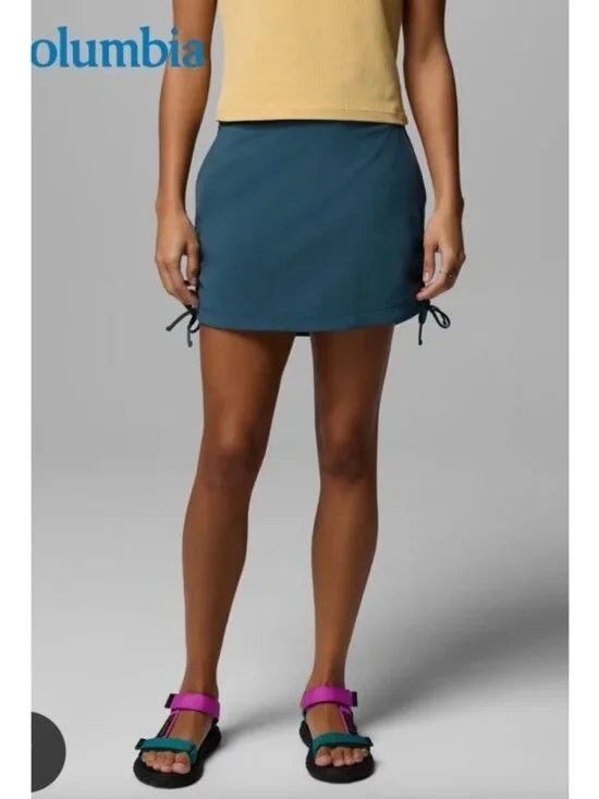 Columbia All Seasons Ruched Skort Large.  B