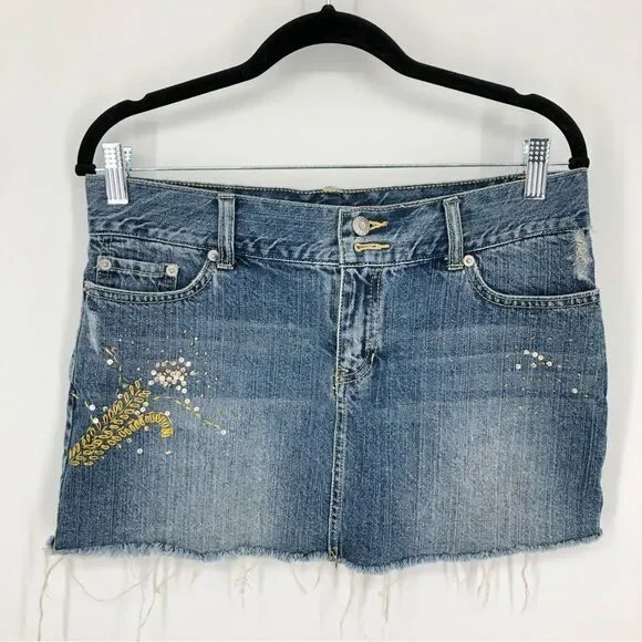 Vtg Guess Jeans Y2K Denim Mini Skirt Womens 28 Gold Sequins Cutoff Destructed‎