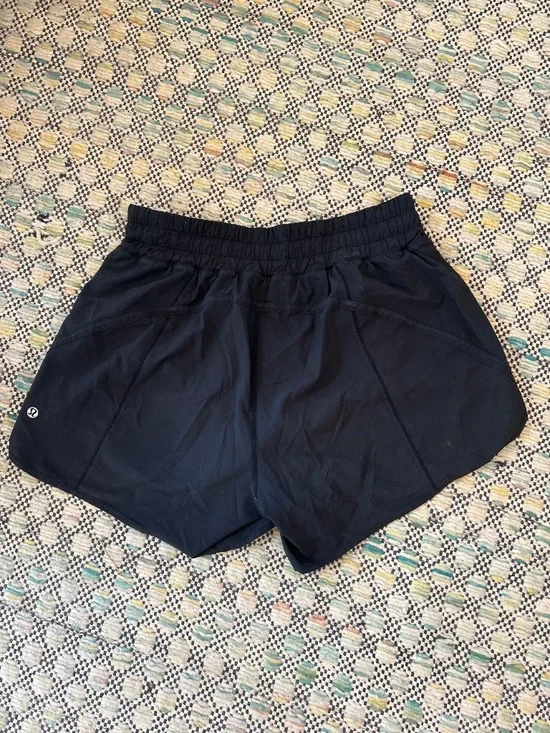 Lululemon track that shorts black