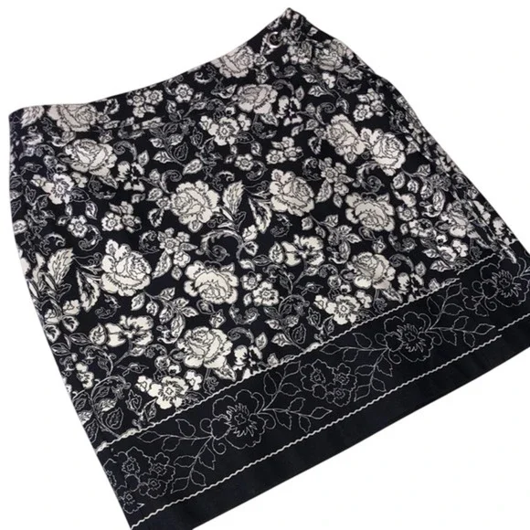Casual Corner Annex Floral Wrap Skirt Black‎ White Womens 10