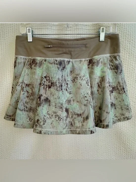 Lululemon Pace Rival Skirt Floral Gray Green Tennis Golf Running Skort Size 6