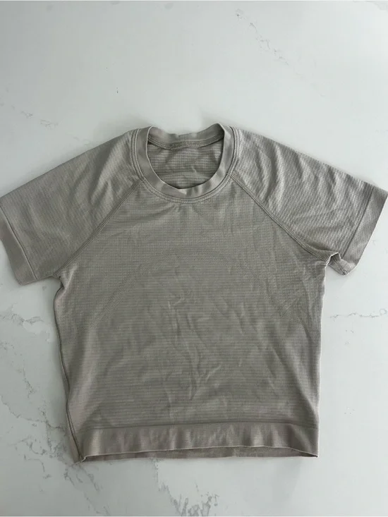 lululemon athletica short sleeve crop