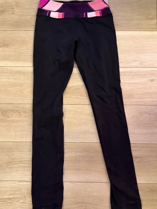 Lululemon Black Full Length Yoga Leggings Purple Pink Print Waist Size 6