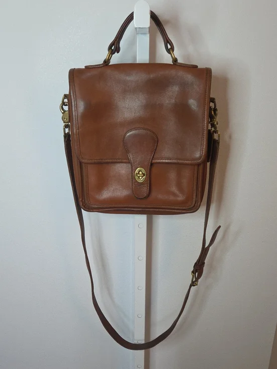 Vintage Coach Station Bag #5130 British Tan Glovetanned Leather Crossbody 90’s