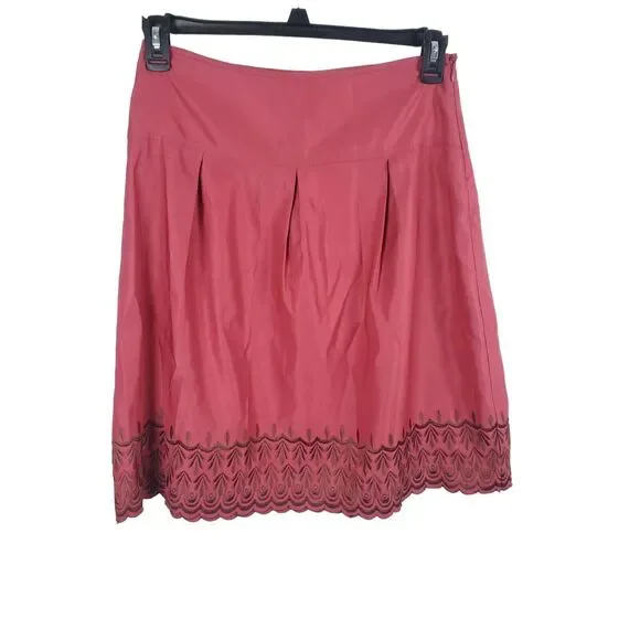 Old Navy Skirt‎ 2 Womens Low Waist Burgundy Brown Embroidered Knee Length
