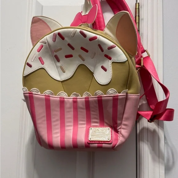 Disney loungefly Japan Tokyo  Pink and White Marie aristocrat Cupcake backpack