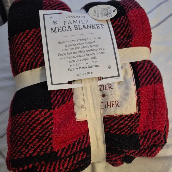 Red & Black Buffalo Check Family Throw