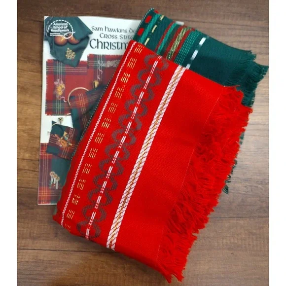 Vtg Cross Stitch Christmas Plaid Fabric Book 3531 And Fabric Lot D6