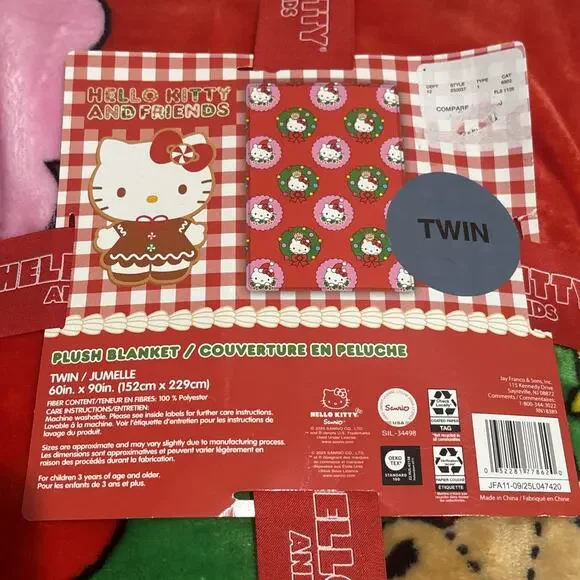 NEW Hello Kitty Christmas Plush Blanket Twin Size 60” X 90” Red w/ Wreaths