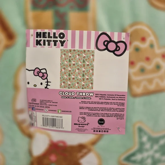 Hello Kitty Gingerbread Chritmas Cloud Throw Blanket - Pink and Green