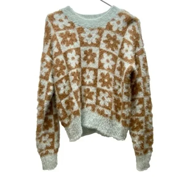 SO Fuzzy Sweater Women Med Mint + Brown‎ Floral Crop Goods For Life Long Sleeve
