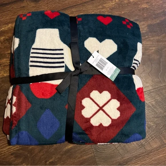 Vera Bradley 80 x 50 essential throw Intarsia Mittens NWT