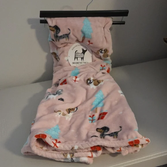 Cute, Cuddly Pink Dog Print Fleece Throw - 60x70