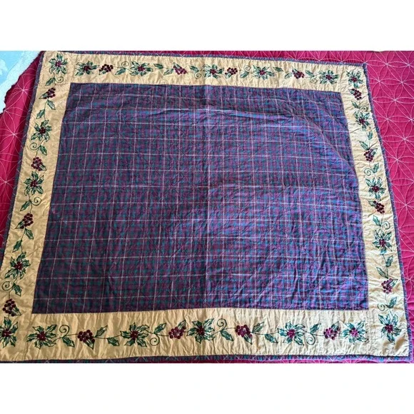 Lasting Impressions Quilted Throw Blanket Plaid Holly Berry Christmas Farmhouse
